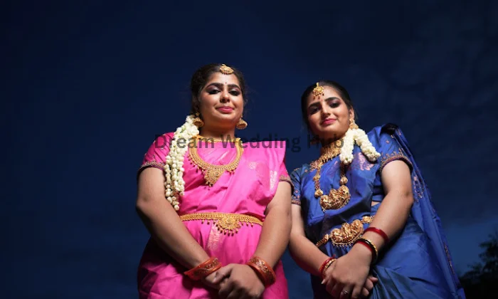 Lathas beauty parlor